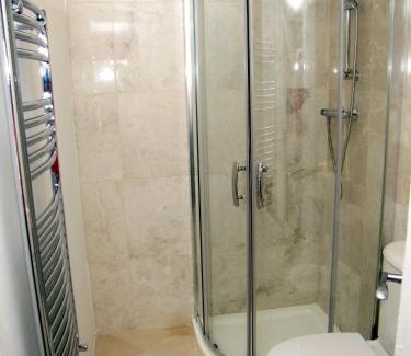 Bowness-on-Windermere Hotel | Churchills Inn & Rooms