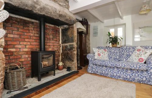 Lower Boscaswell House | Chy Lowena