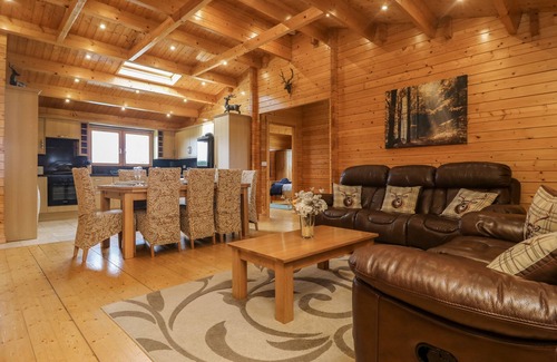 Chysauster Cottage | CHYWOLOW LODGE, pet friendly, with a garden in Penzance