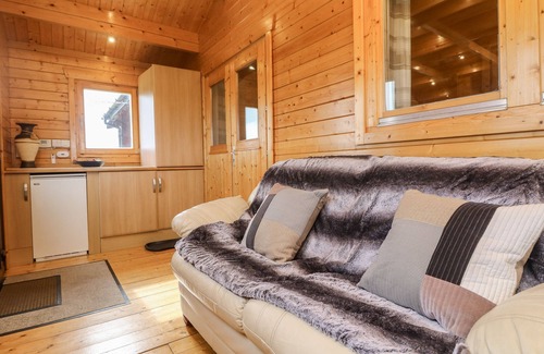 Chysauster Cottage | CHYWOLOW LODGE, pet friendly, with a garden in Penzance