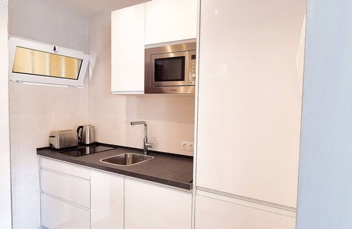 Marbella Seafront Promenade Apartment | Cibeles 904. Modern Studio with Sea Views in Marbella centre.