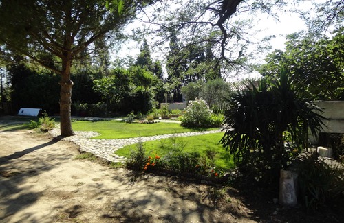 Narbonne Cottage | Cicadas and crickets.