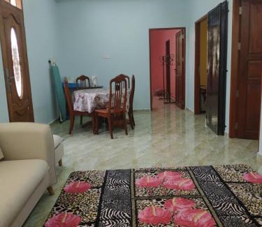 Kampung Gong Kempas House | Cikgu CTZ Homestay A
