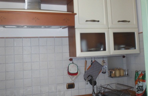 Montelibretti Apartment | Ciliegi in fiore tourist accommodation (view of the Tiber valley) near Rome