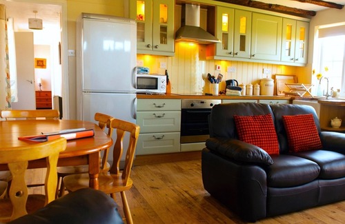 Cullompton Cottage | Cinders Cottage with amazing views