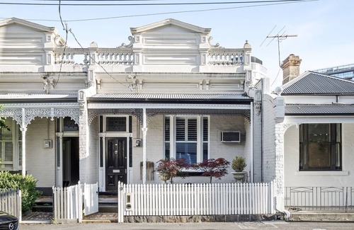 Hawthorn East House | Circa 1890 - Hawthorn East Terrace With Secure car Parking