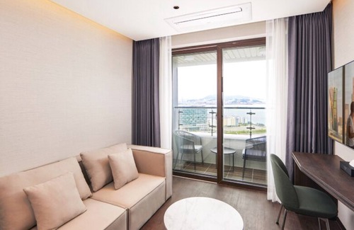 Yeongdo Hotel | Citadines Connect Hotel Hari Busan
