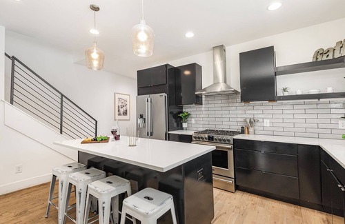 Talbot's Corner Cottage | Citrine-private Patio & Balcony-near Germantown
