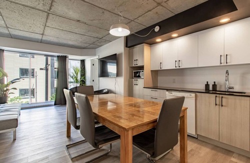 Saint-Roch Apartment | City Center, 2 bathrooms, AC, Parking, Pool