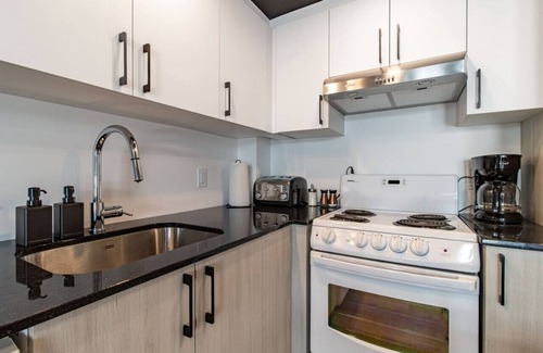 Saint-Roch Apartment | City Center, 2 bathrooms, AC, Parking, Pool