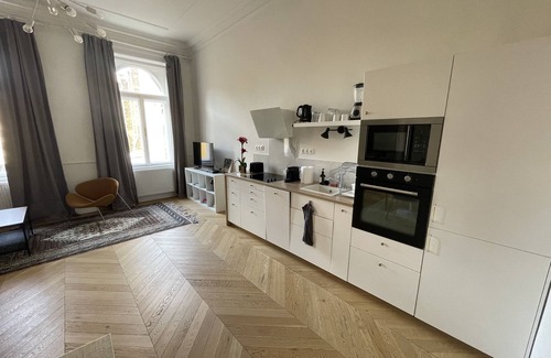 Erzsebetvaros Apartment | City Center 3, Cozy 2 br in the city center, near New York Cafe!