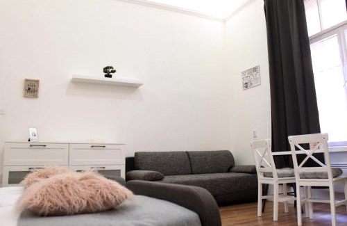 Miskolc Apartment | City Center Apartman - Weidlich Palace - Miskolc