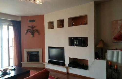 Grevena Apartment | City center apartment with mountain view