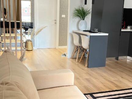 Tirana Apartment | City Center “TheBeeApartment”, Myslym Shyri