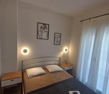 Vardaris Apartment | City Centre Apartment near Metro Station