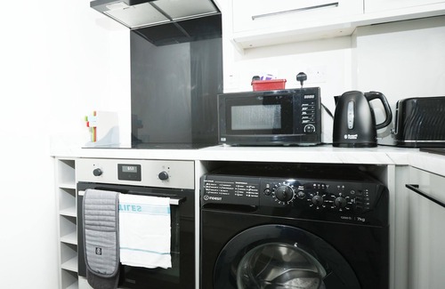 Swindon Apartment | City Centre, Great Discounts For Monthly Stays