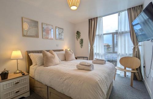 St George's Quarter Apartment | City Centre Morden 1-bedroom Apt Near Dock