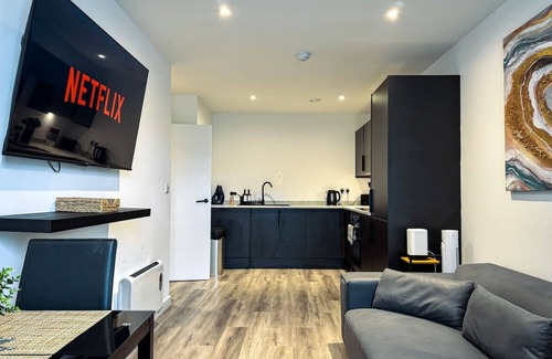 RopeWalks Apartment | City Centre Spacious Liverpool Flat | Sleeps 6