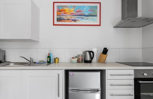 Exeter Apartment | City Centre Studio Apartments (Baxter)-Short Stays UK Ltd