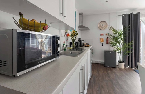 Exeter Apartment | City Centre Studio Apartments (Eden Apartment) - Short Stays UK Ltd