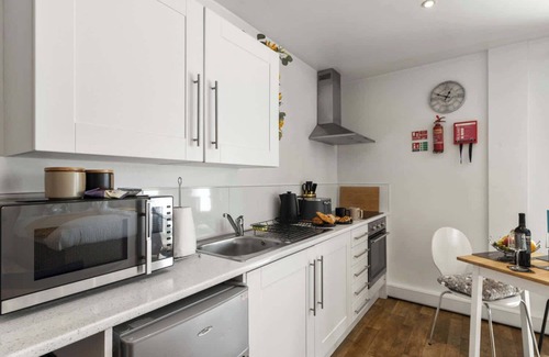 Exeter Apartment | City Centre Studio Apartments (Ashton)-Short Stays UK Ltd