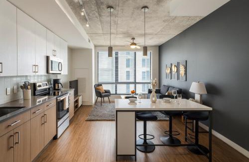 Five Points South Apartment | City Escape 2BR Apt with Resort Amenities
