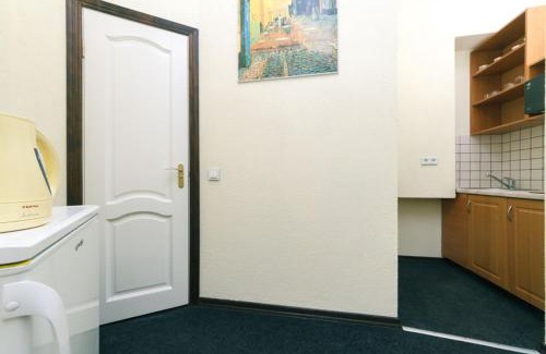 Verkhnie Misto Apartment | City Escape Cozy Retreat by Independence Square