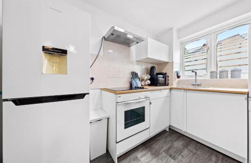 New Cross Apartment | City Flat with a master size bed