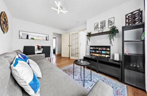 New Cross Apartment | City Flat with a master size bed
