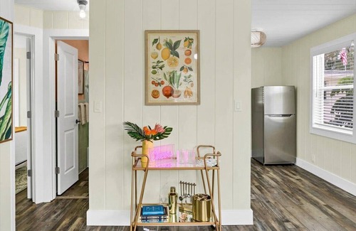 Safety Harbor House | City Meets Coast 2BR Haven + Quick Wi-Fi