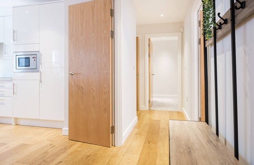 Bridge Apartment | City of London Apartment