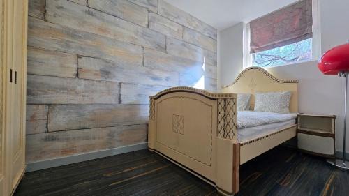 Terezvaros Apartment | City Park Gallery