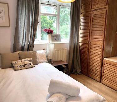 Battersea House | City Short Stay Battersea Home