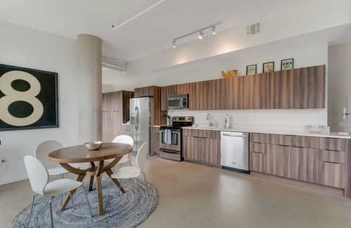 East Nashville Condo | City Skyline views from this light filled 1bd 1.5 bath condo!