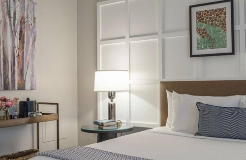 Downtown Portland Hotel | City Unit: Upscale Suite + Sustainability + Prime Location = Heathman Hotel