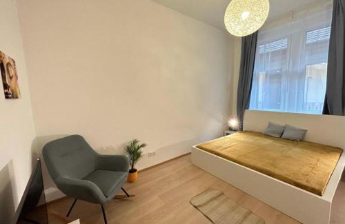 Nepszinhaz negyed Apartment | City Vibes Budapest