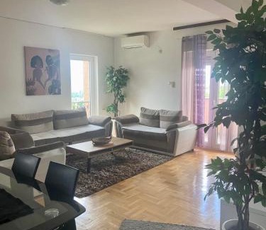 Nis Apartment | City view & pool apartment