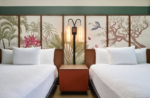 Ala Moana Hotel | City View Two Queens, Garden Atmosphere, Pool Access, Near Waikiki Beach