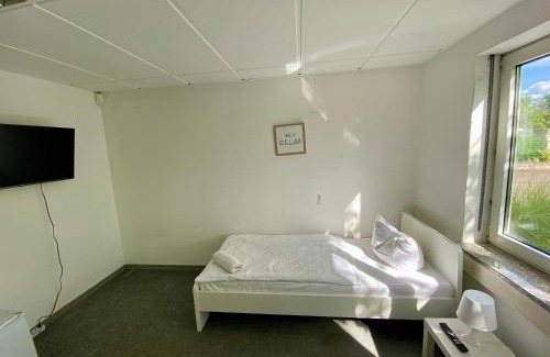 Burbach Apartment | CityChalet Business Apartments - Workers welcome! - Free Parking - Fast WIFI - Smart TV - WM