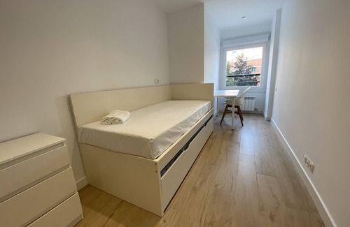 Ermitagana Apartment | Clínica Universitaria y Hospitales - G