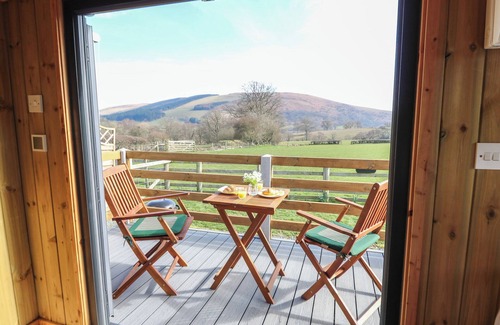 Llandrindod Wells Cottage | CLAERWEN, pet friendly, with a garden in Rhayader