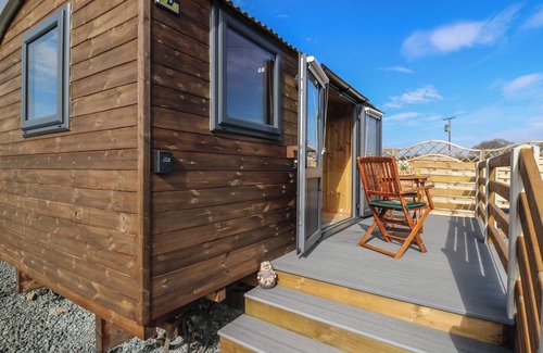 Llandrindod Wells Cottage | CLAERWEN, pet friendly, with a garden in Rhayader