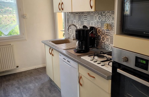 Clairac Cottage | CLAIRAC Gite de Peche on the Lot with fishing boat on site