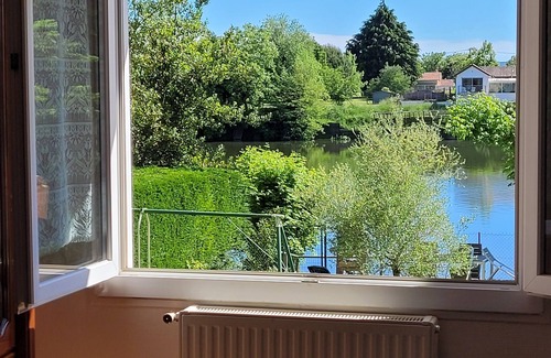 Clairac Cottage | CLAIRAC Gite de Peche on the Lot with fishing boat on site