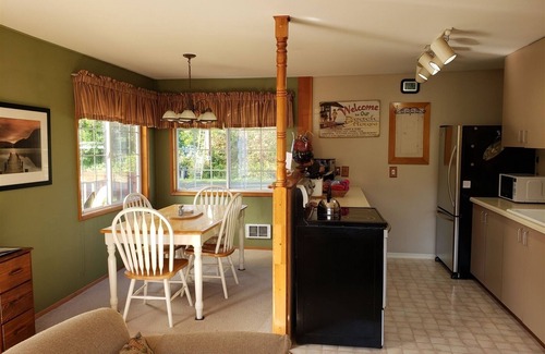 Oyehut-Hogans Corner House | Clam Xing- Just blocks to the beach