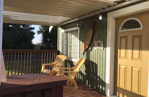 Oyehut-Hogans Corner House | Clam Xing- Just blocks to the beach