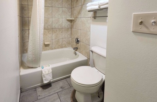 Idaho Falls Hotel | Clarion Inn Idaho Falls Riverfront