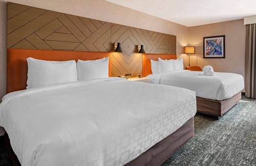 Nashua Hotel | Clarion Inn Nashua