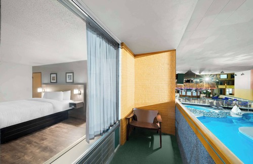 Kearney Hotel | Clarion Inn & Suites and Convention Center