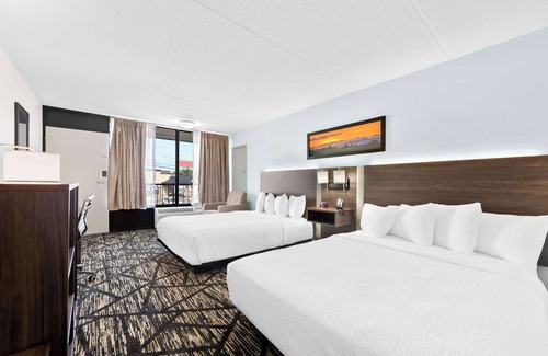 Pigeon Forge Hotel | Clarion Inn & Suites near the Leconte Center Pigeon Forge